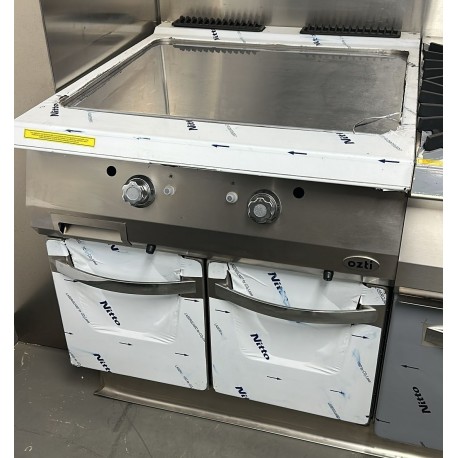 Plancha a gas acero cromo línea 900 con mueble